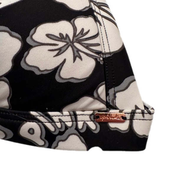 Victoria’s Secret Pink Swimsuit top - Picture 3 of 3